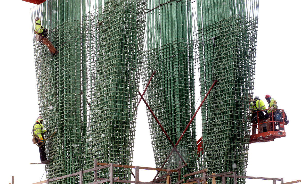 Dresbach bridge construction